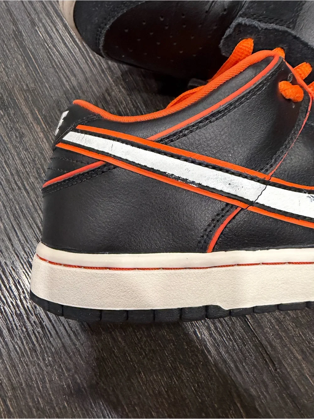Size 9.5 - Nike SB Dunk Low Pro Harley Davidson Black Orange Blaze White 2010